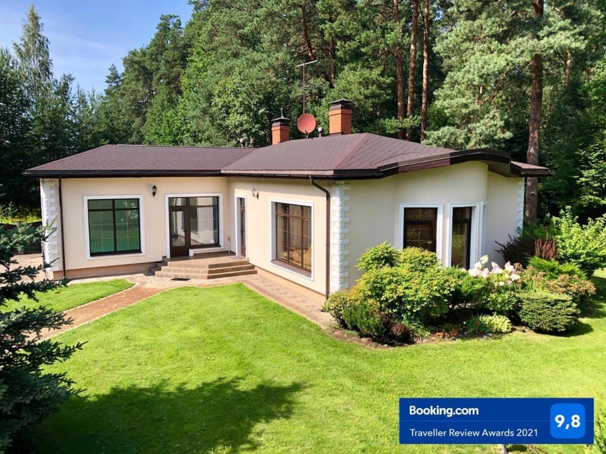 Guests House With Amazing Pool And Sauna Babīte Esterno foto