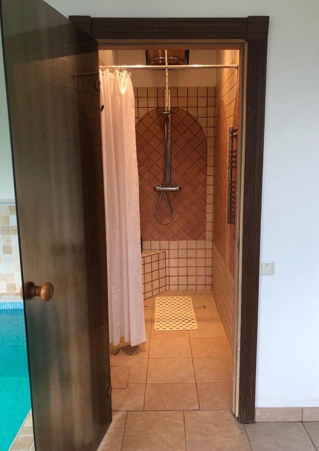 Guests House With Amazing Pool And Sauna Babīte Esterno foto