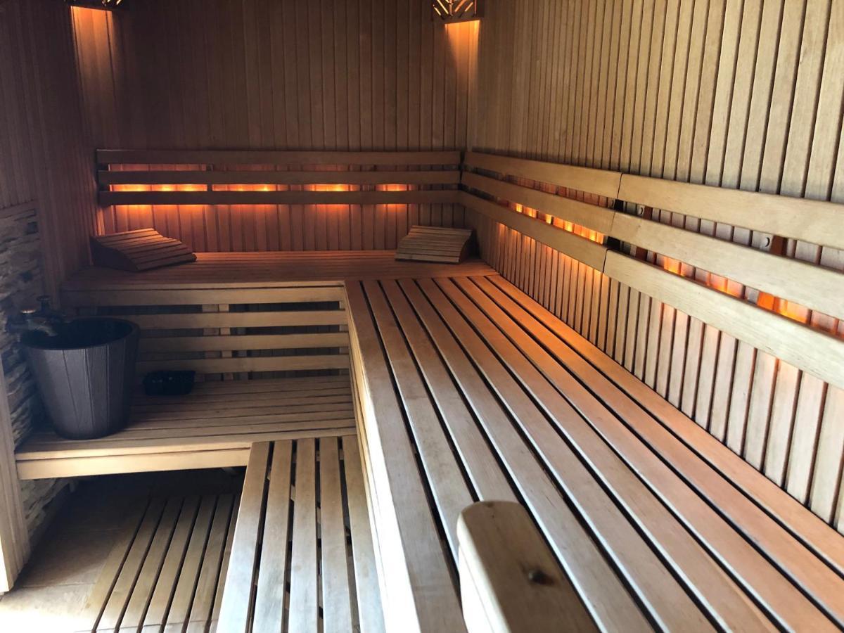 Guests House With Amazing Pool And Sauna Babīte Esterno foto