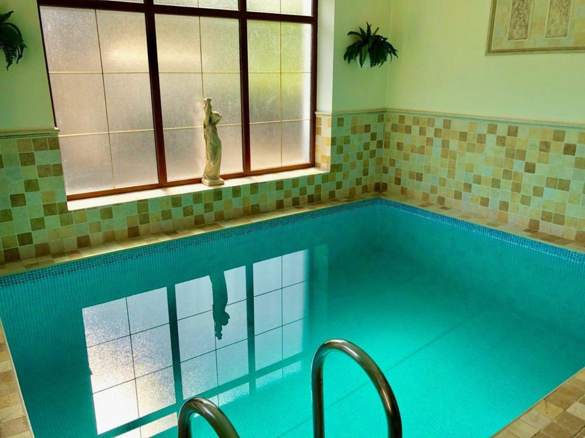 Guests House With Amazing Pool And Sauna Babīte Esterno foto